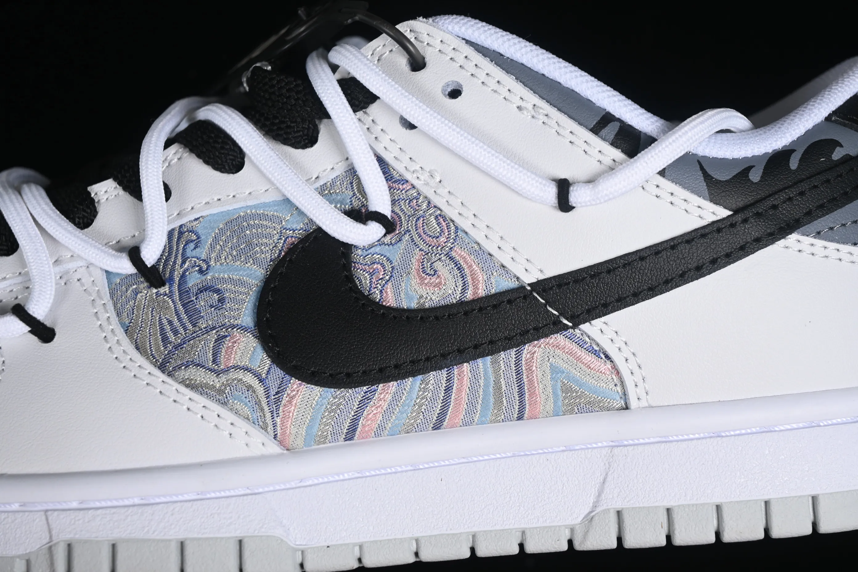 All Categories Nk SB Dunk Series Nk SB Dunk Low Low-top sneakers Nk Dunk Low Year of the Dragon Limited CNY Bailongyin Literary style SB strappy low-top casual sneakers DV0831-101